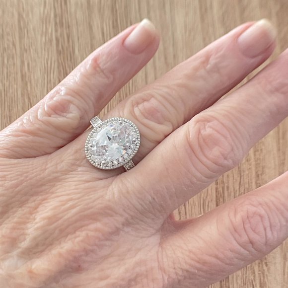 Oval Simulated Diamond Vintage Halo Ring - 925 Sterling Silver - Picture 4 of 5